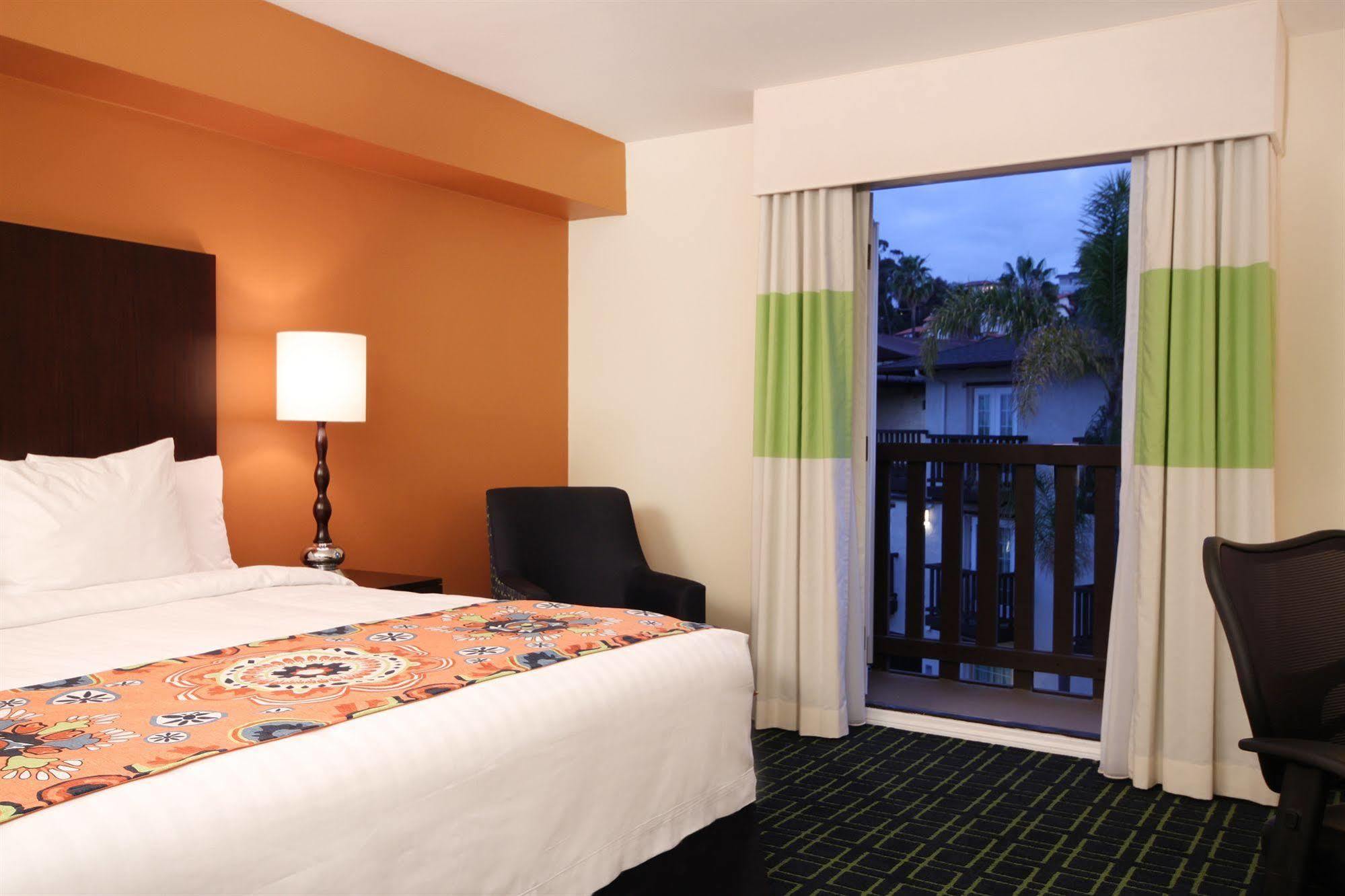 Fairfield Inn & Suites San Diego Old Town Εξωτερικό φωτογραφία